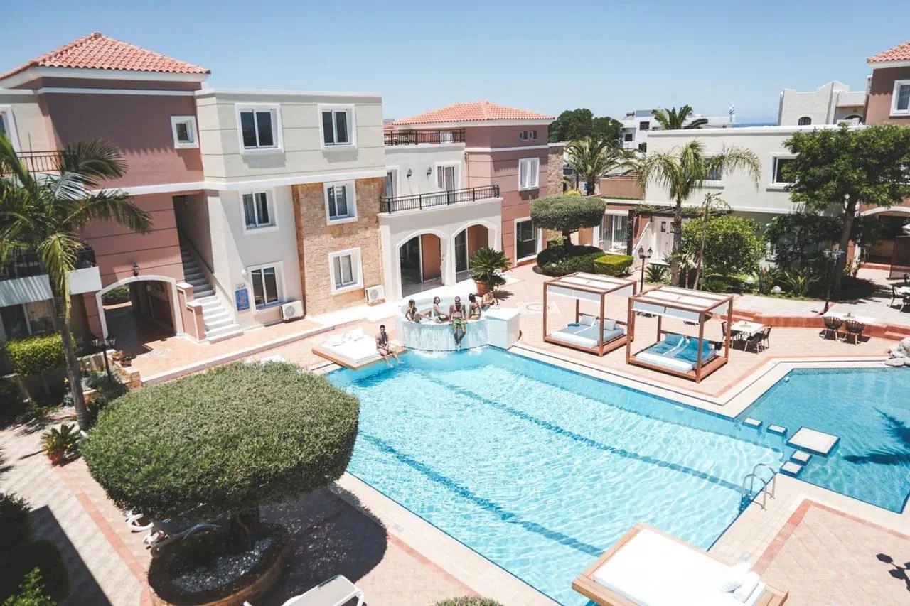 Zeus Village 4*