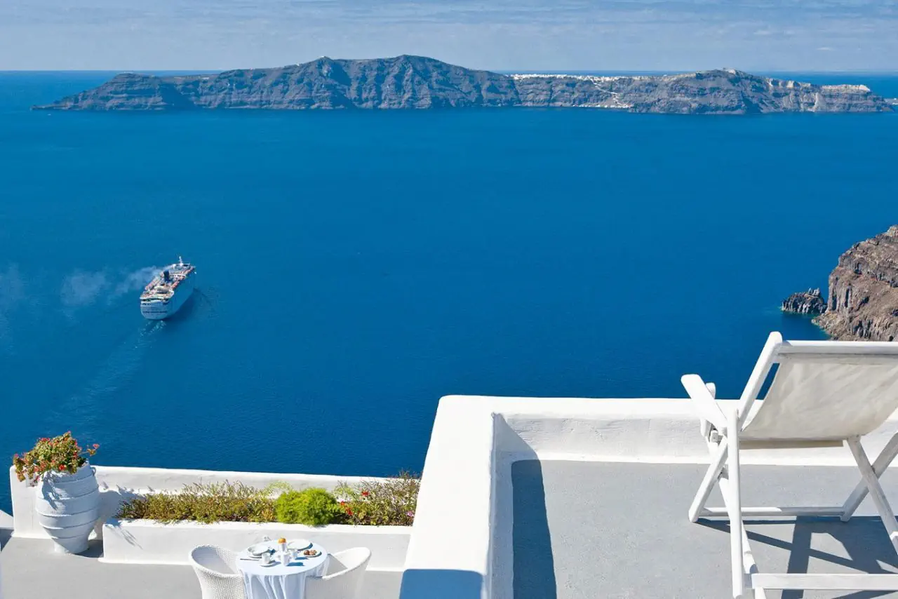Cliff Side Suites 4*