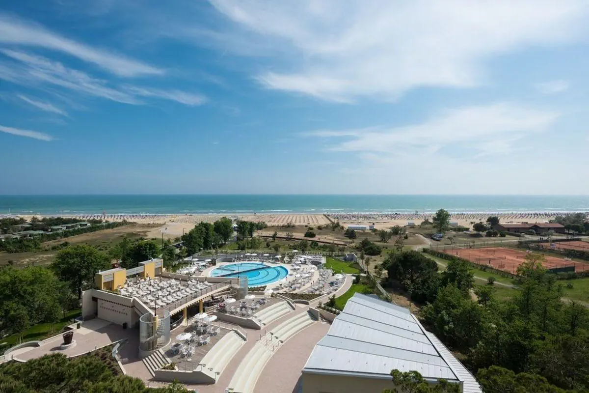 Laguna Park 4*