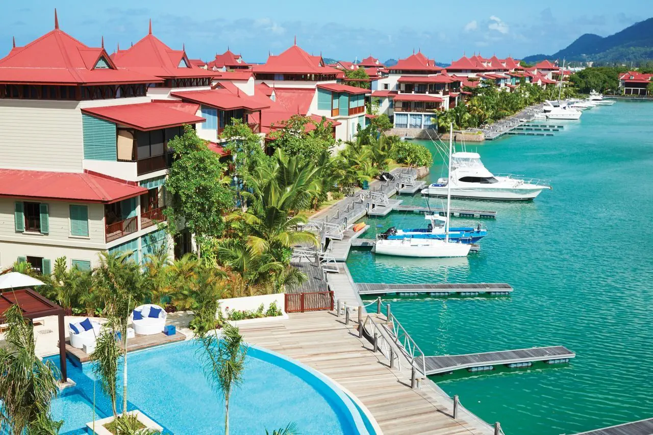 Eden Bleu Hotel 4*