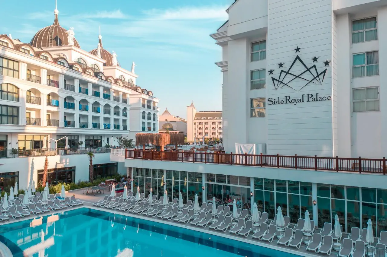 Side Royal Palace 5*