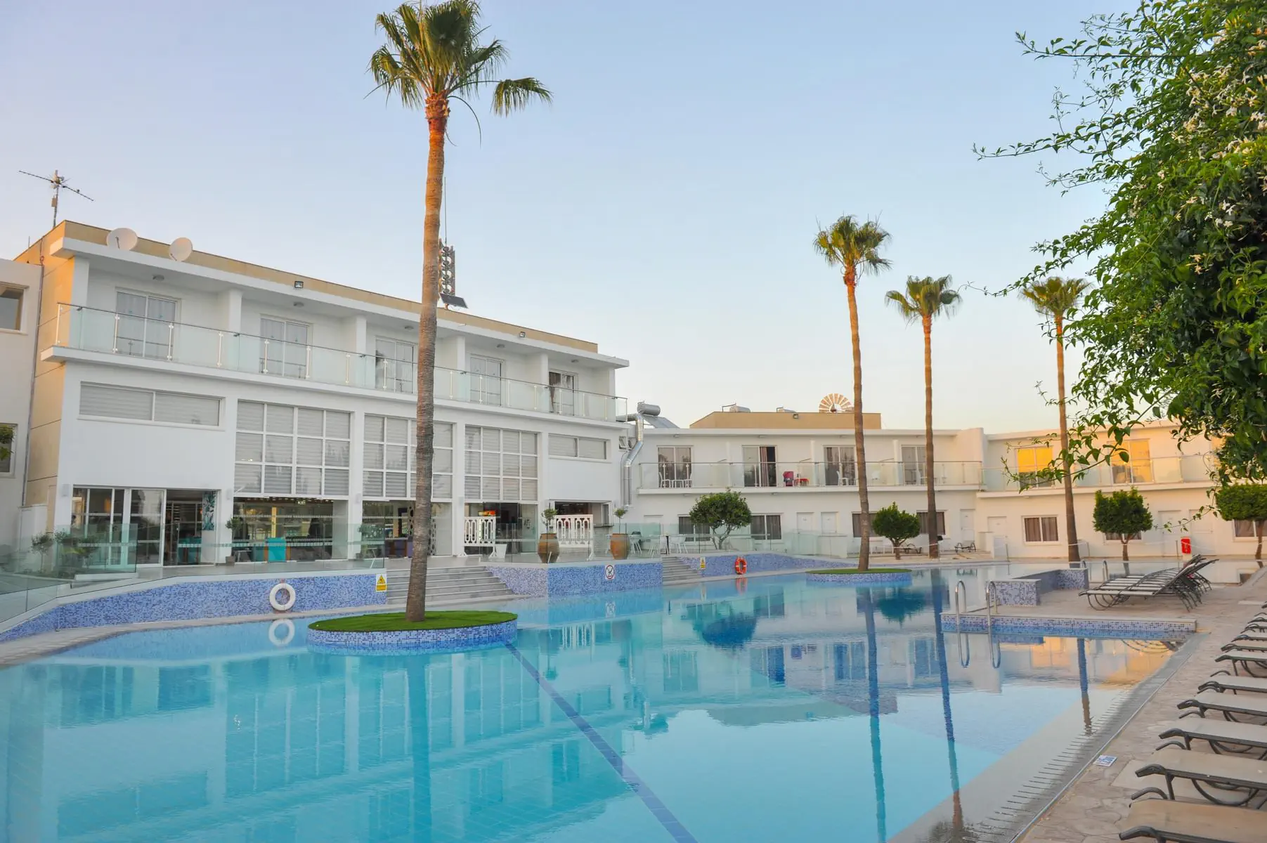 Fedrania Garden 3*
