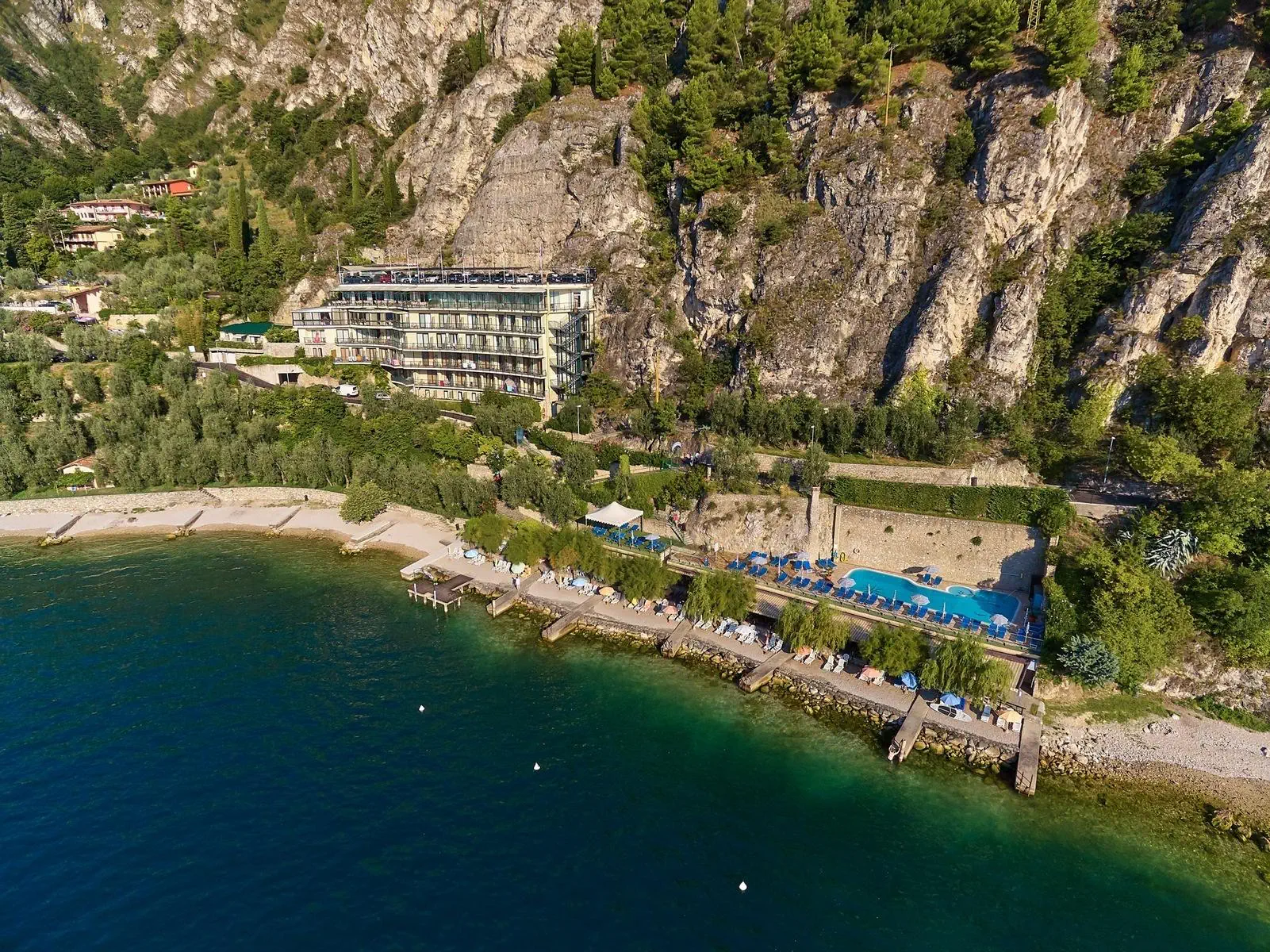 Astor 4*