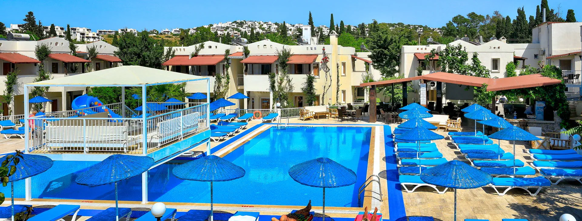 Summer Garden Suites&Beach Hotel