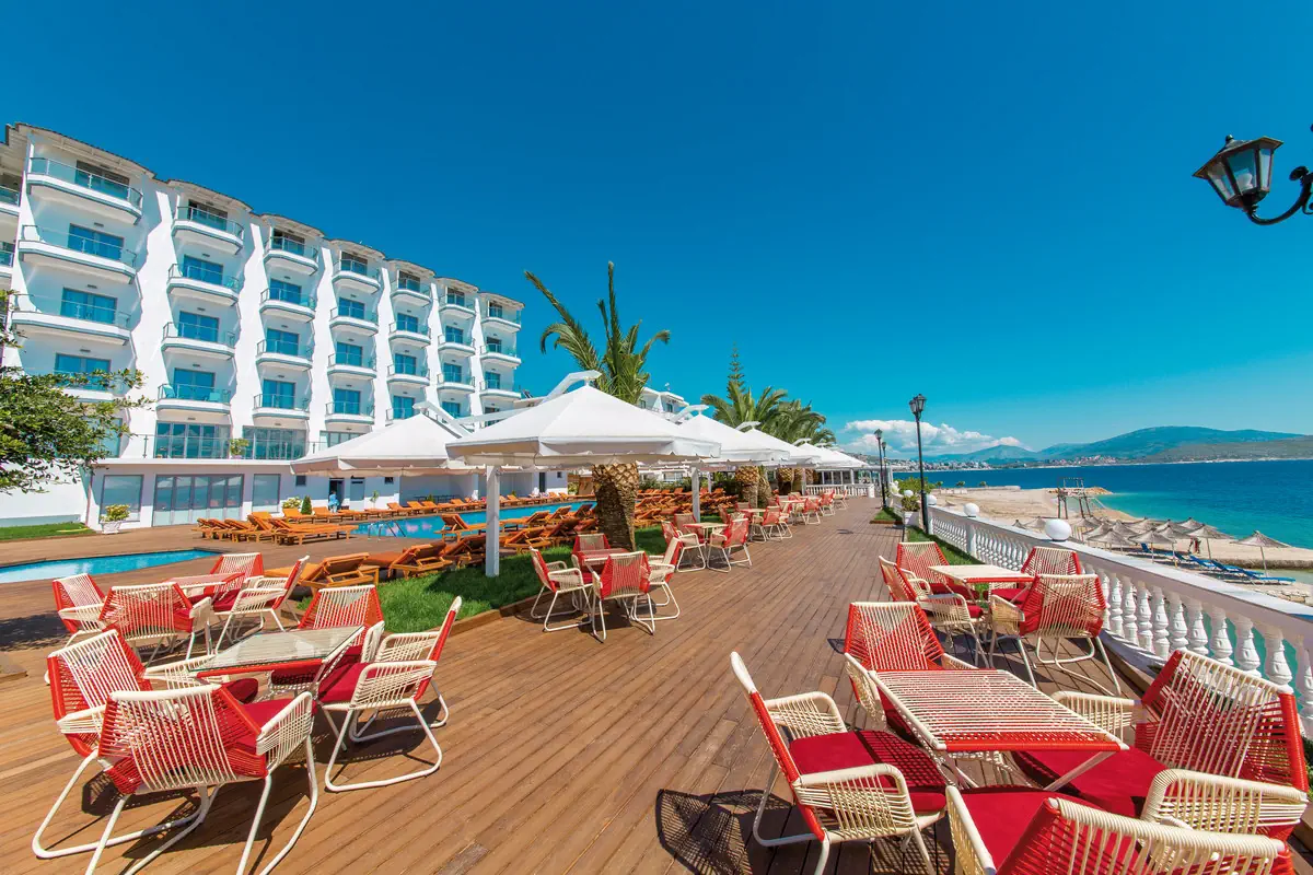 Saranda Palace 3*