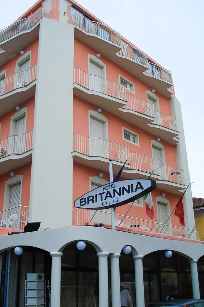 Britannia 3*