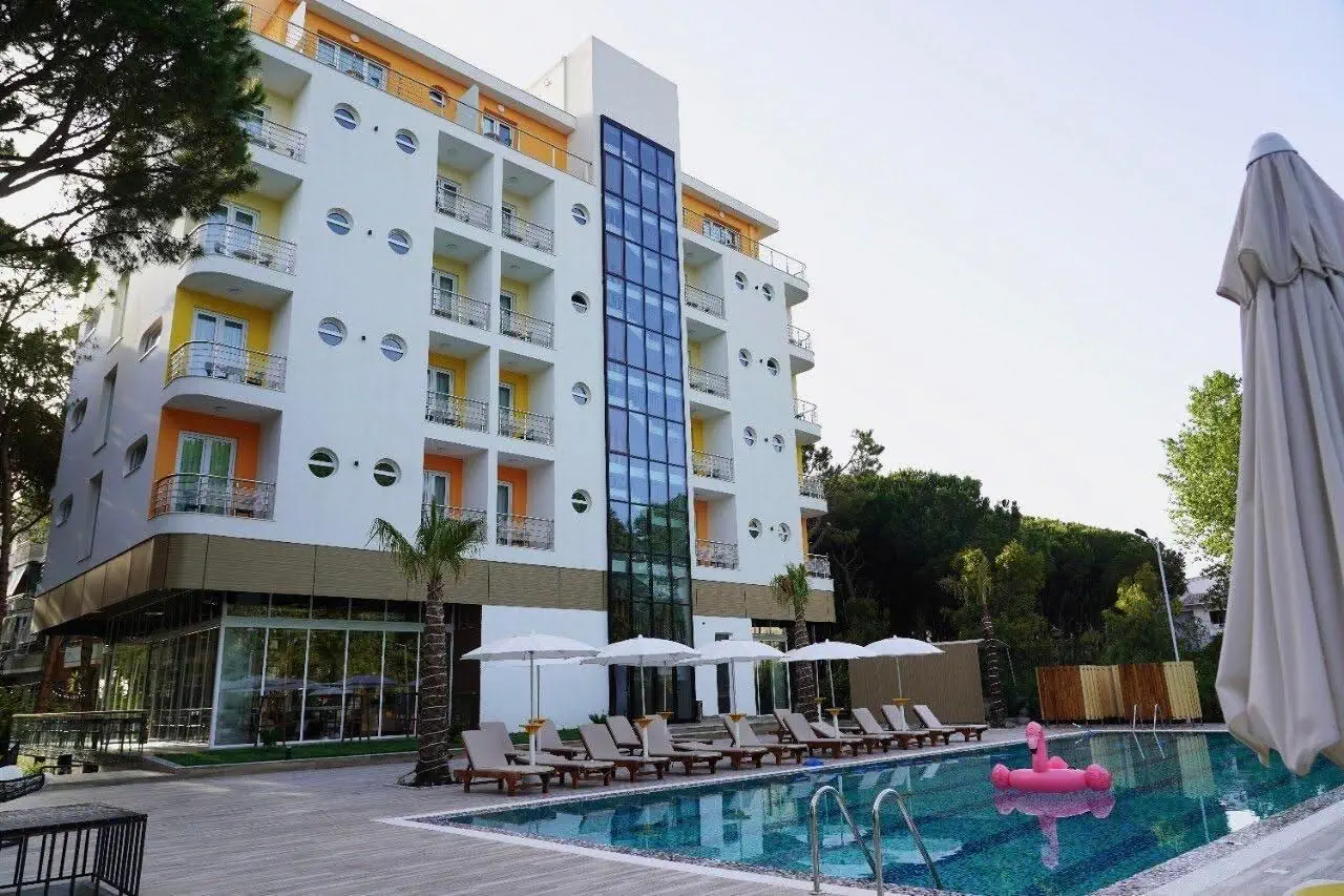 Monaco 4*