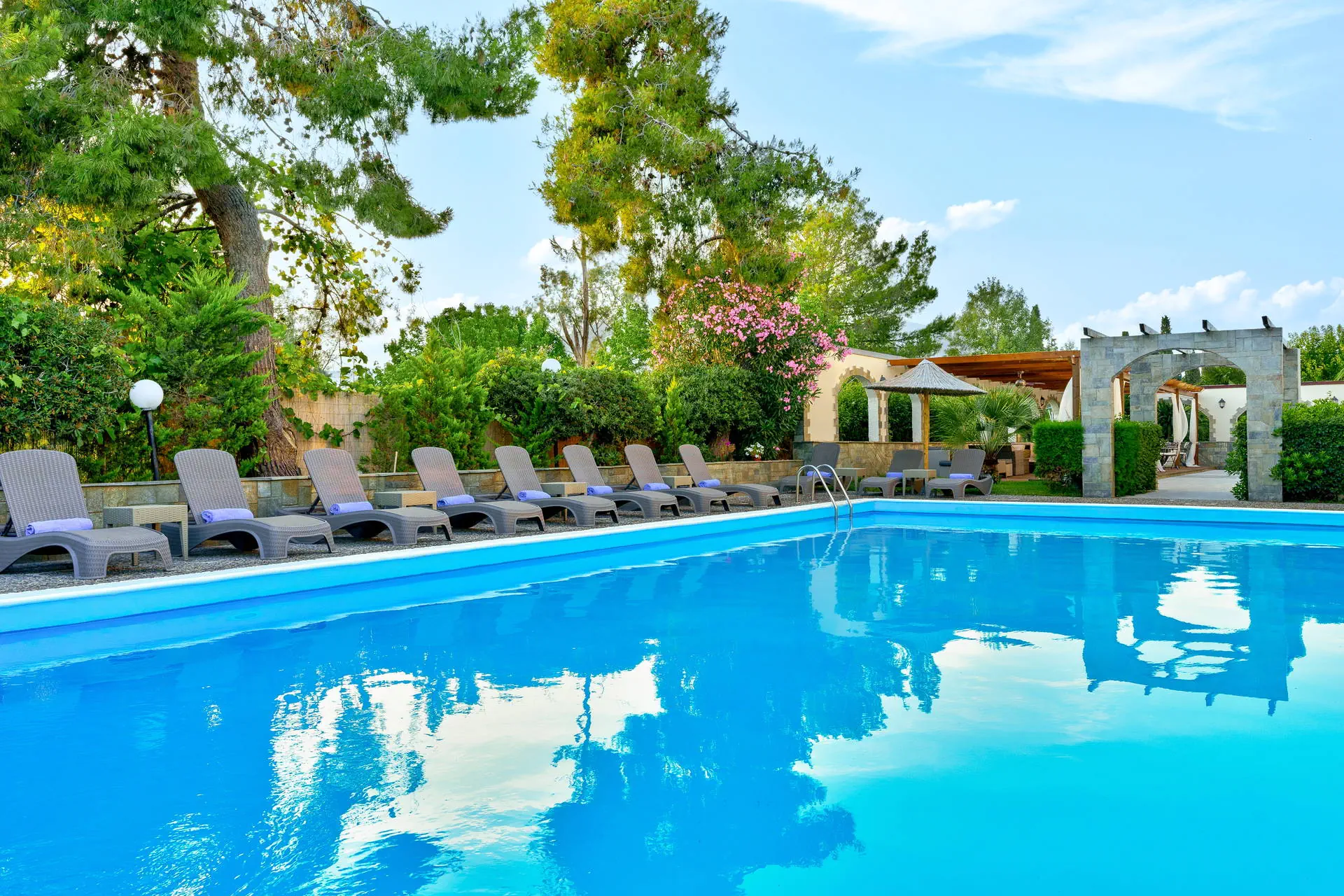 Stefania Beach 4*