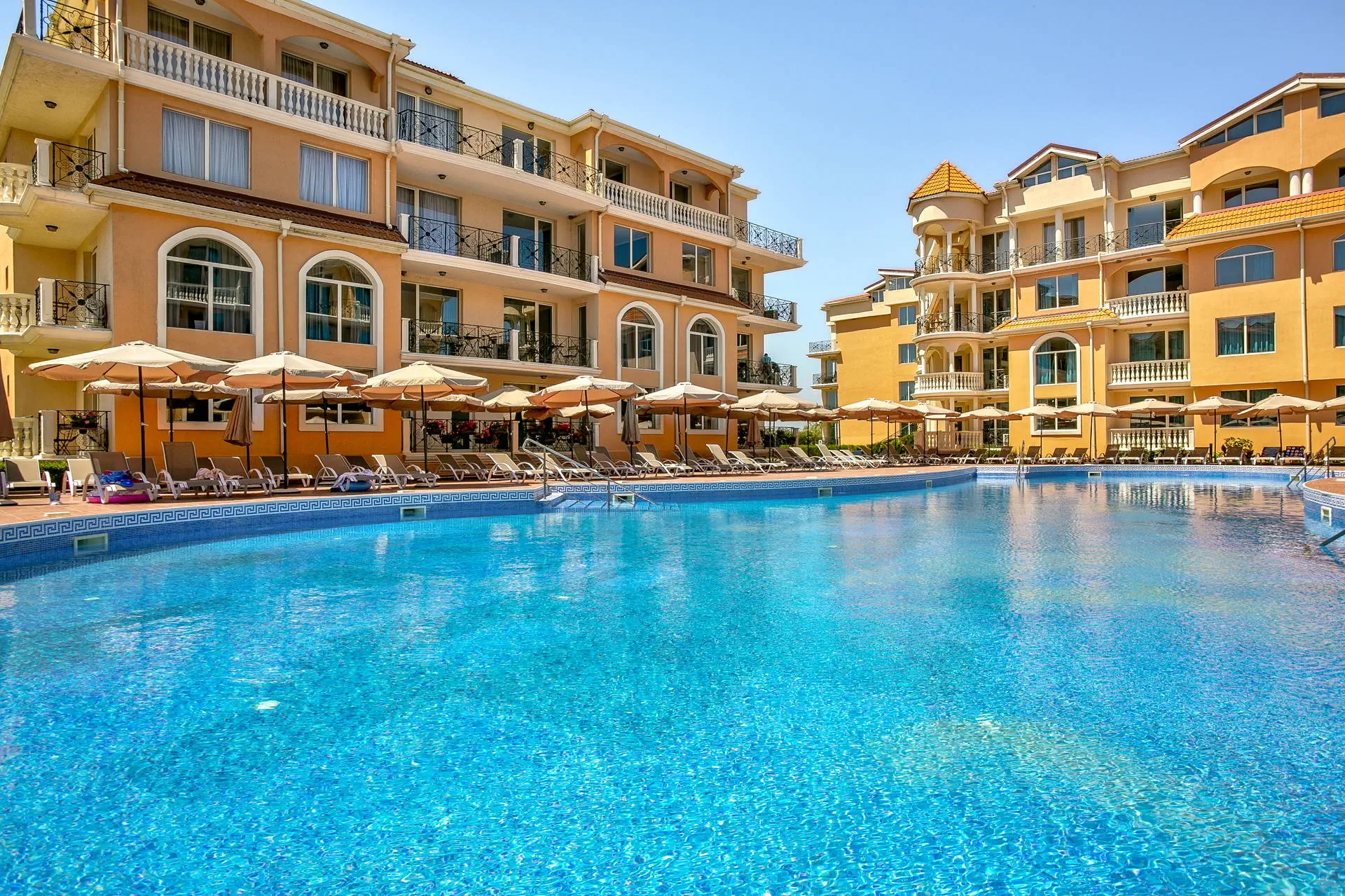 Hacienda Beach 4*