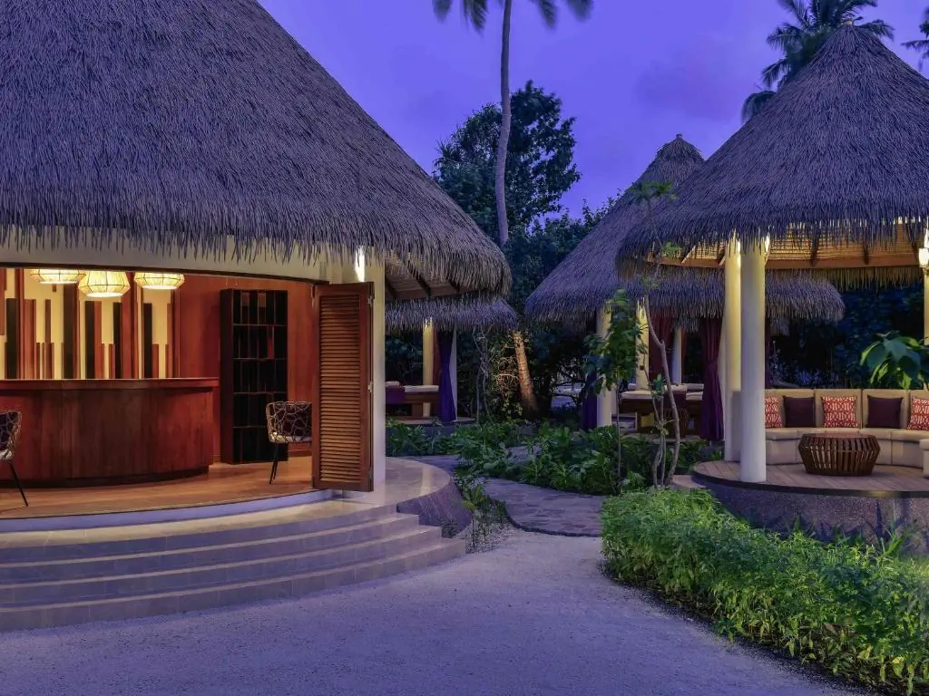 Mercure Maldives Kooddoo Resort 4*, фото 13