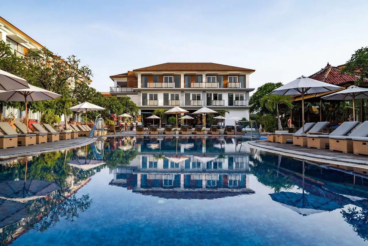 Kuta Beach Club 4*