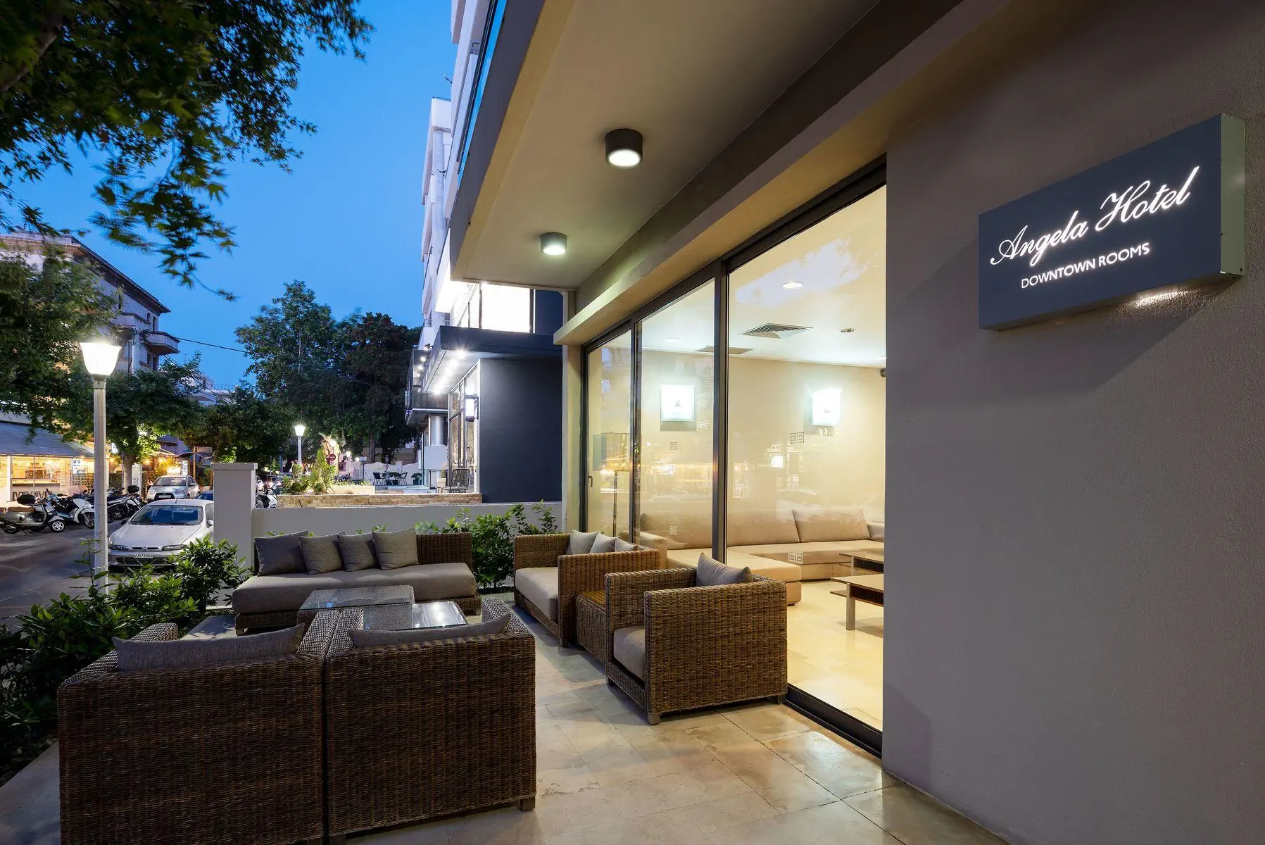 Angela Downtown 3*