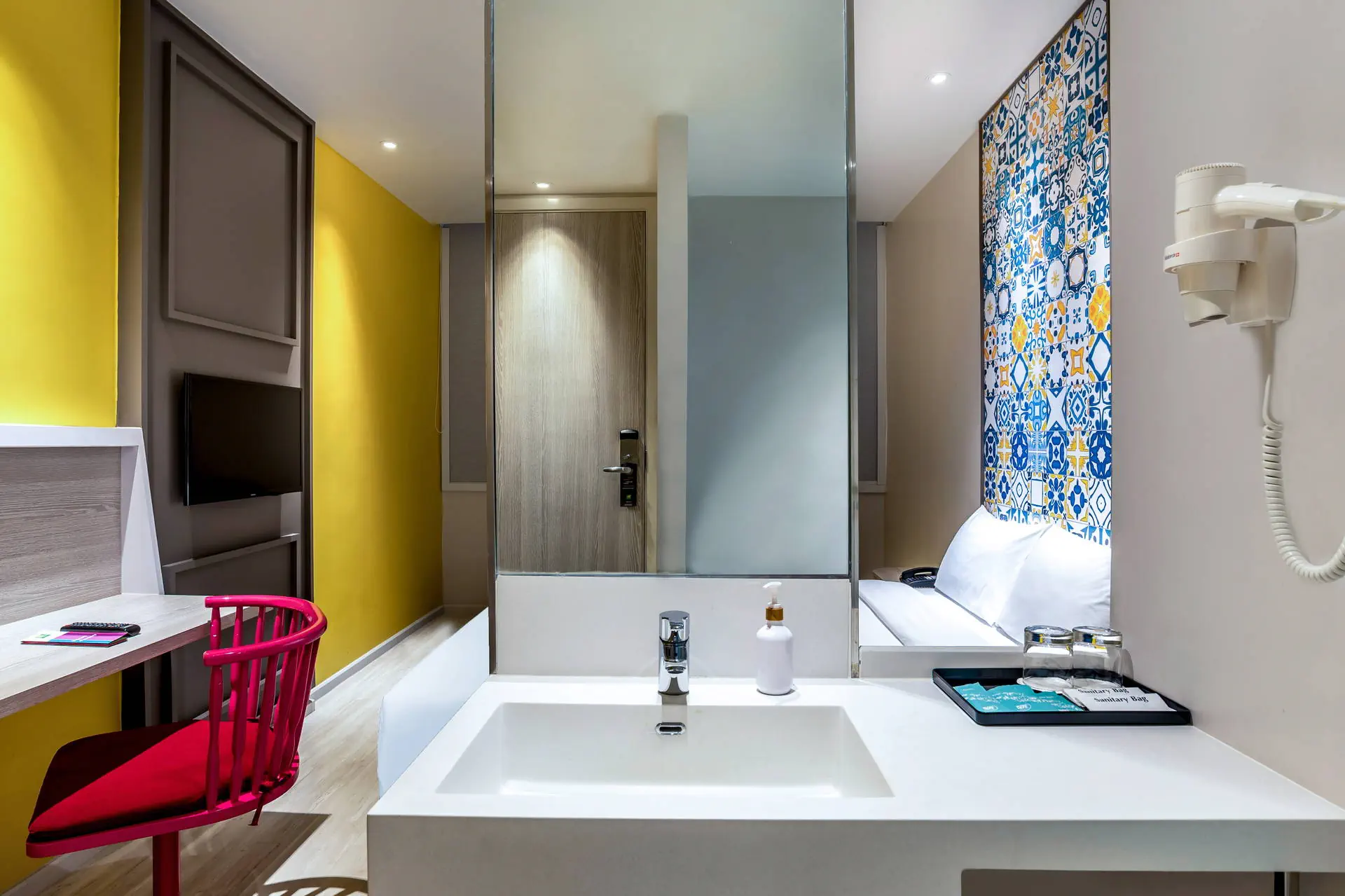 ibis Styles Phuket City 3*, фото 4