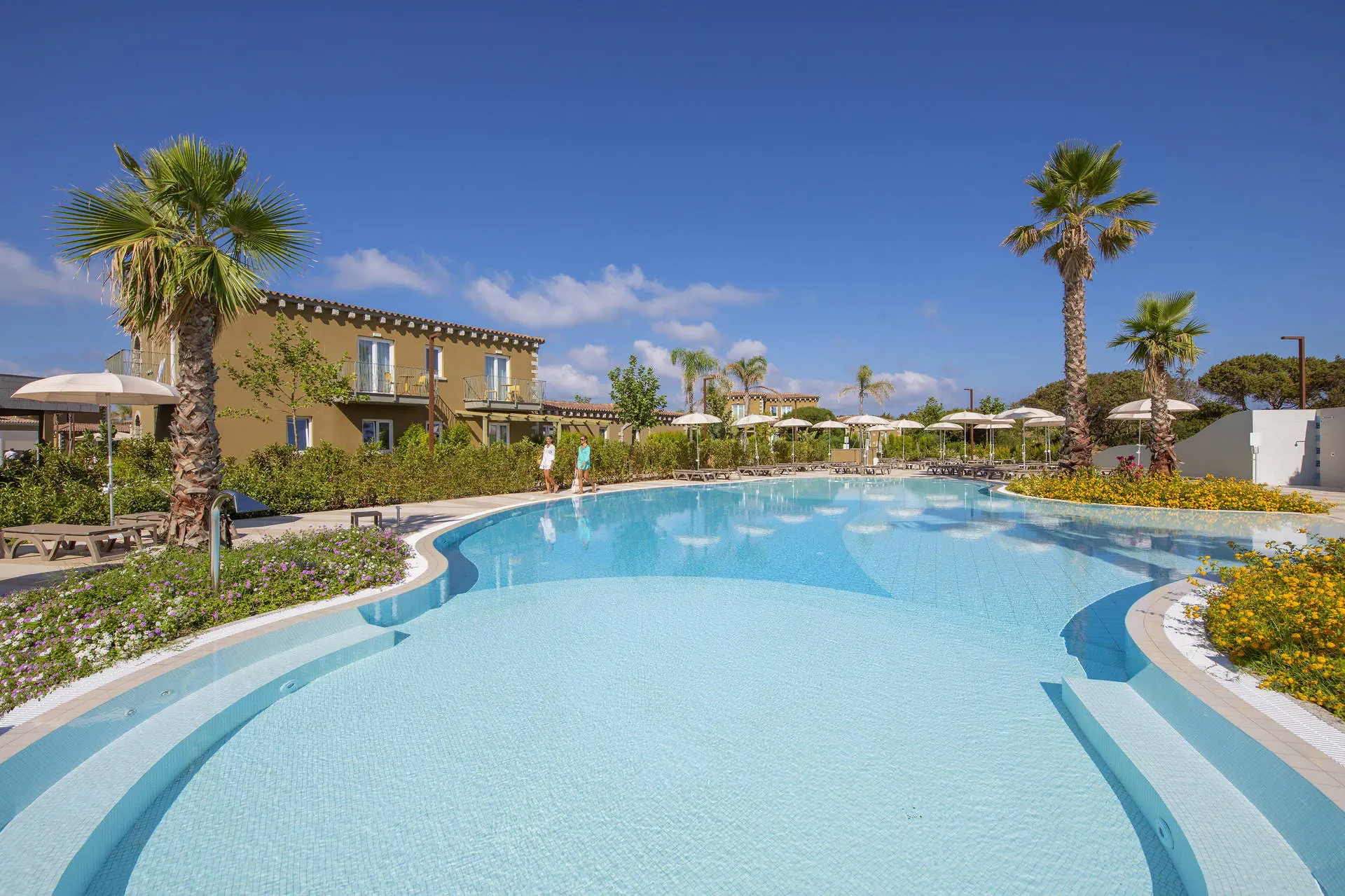 Bluserena Is Serenas Badesi Village 4*