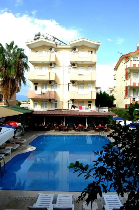 Side Orient Apart 3*