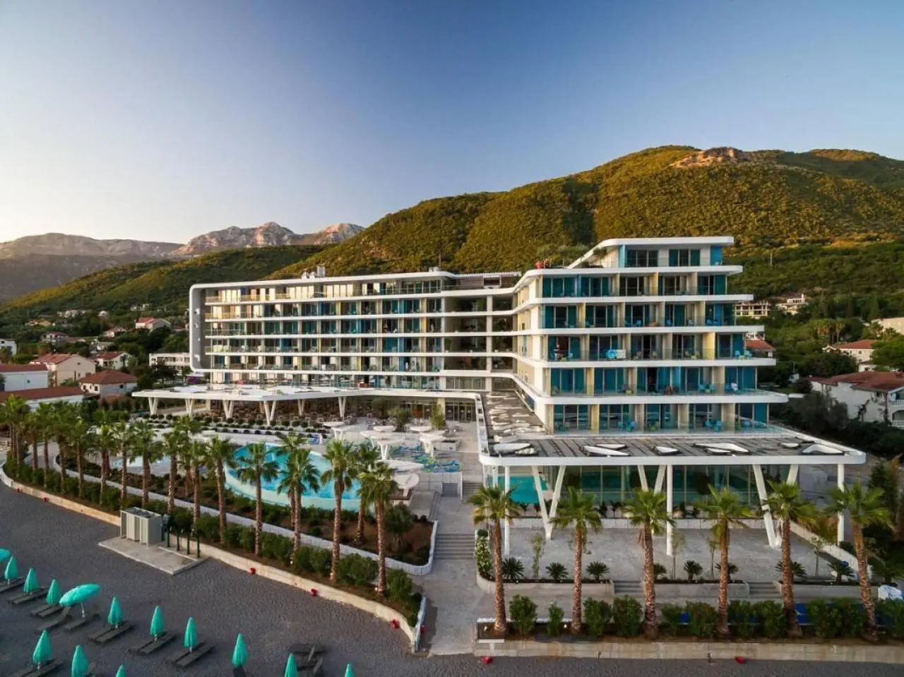 Carine Kumbor 5*