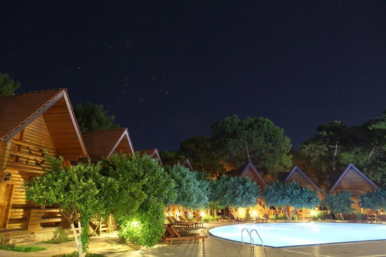 Woodline Hotel 3*