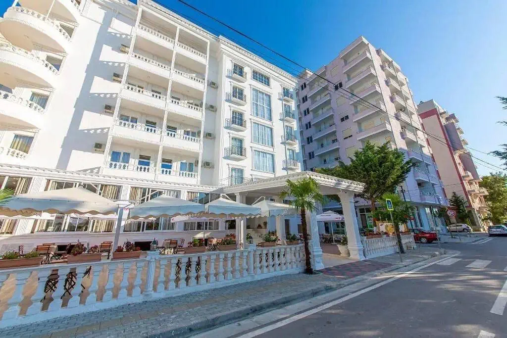 Esal Hotel 4*