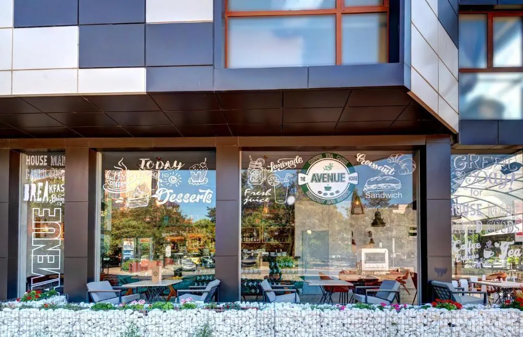 AVENUE HOTEL 4*