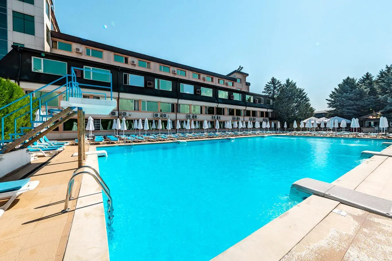 Montecito 3*