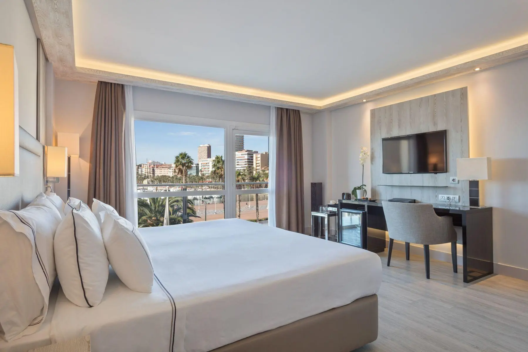 The Level at Melia Alicante 4*, фото 14