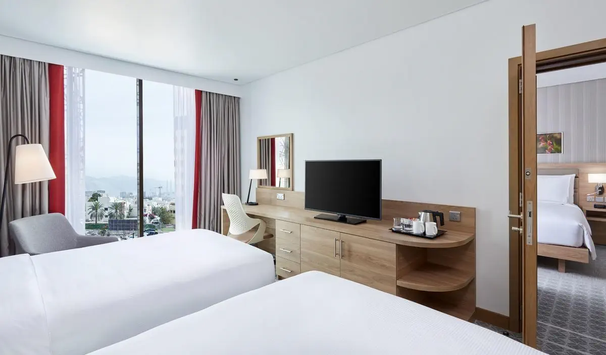 Hilton Garden Inn Muscat Al Khuwair 4*, фото 10