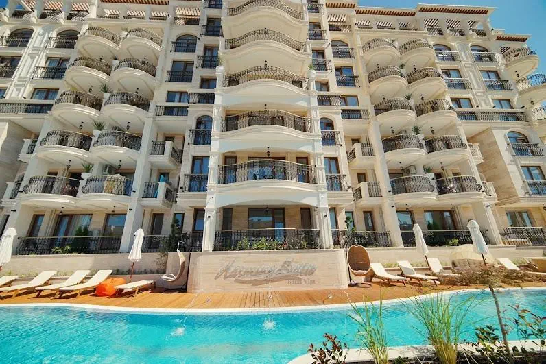 Harmony Suites 10 & 20 3*