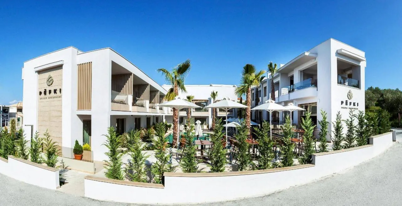 Pefki Deluxe Residences 4*, фото 1