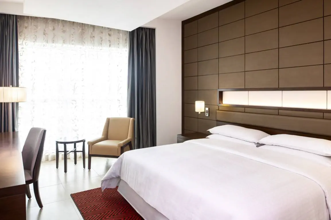 Four Points by Sheraton Sharjah 5*, фото 3