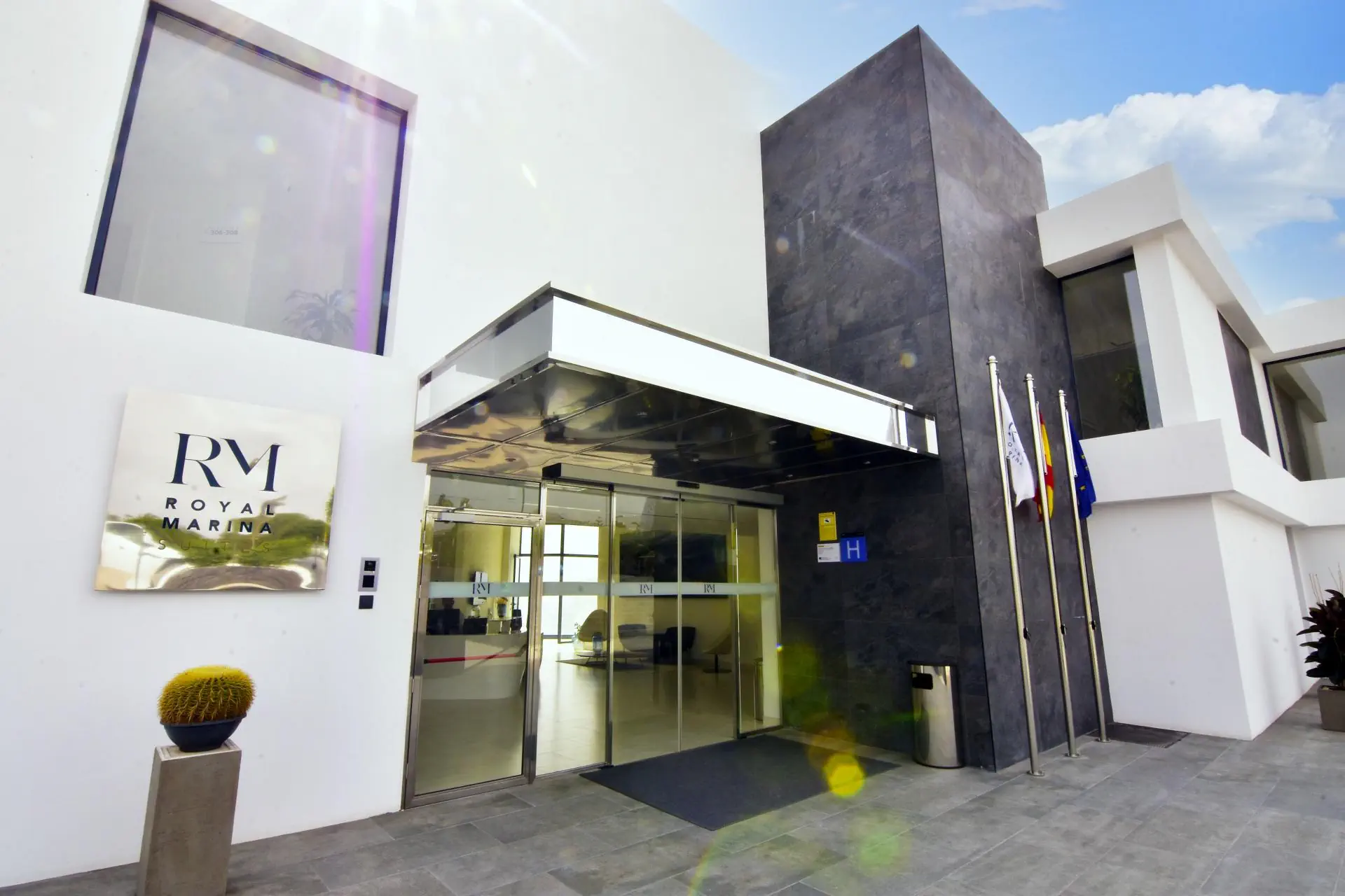 Royal Marina Suites 4*, фото 1