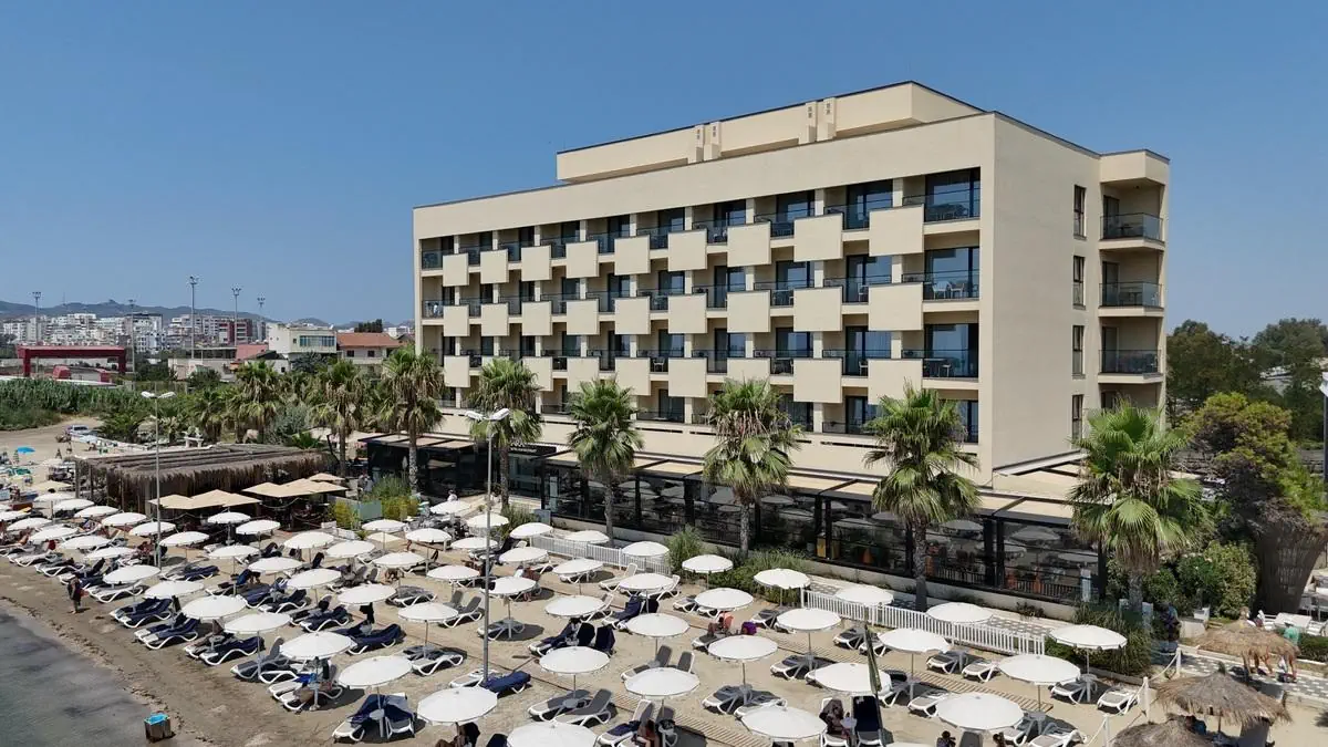Amara 4*