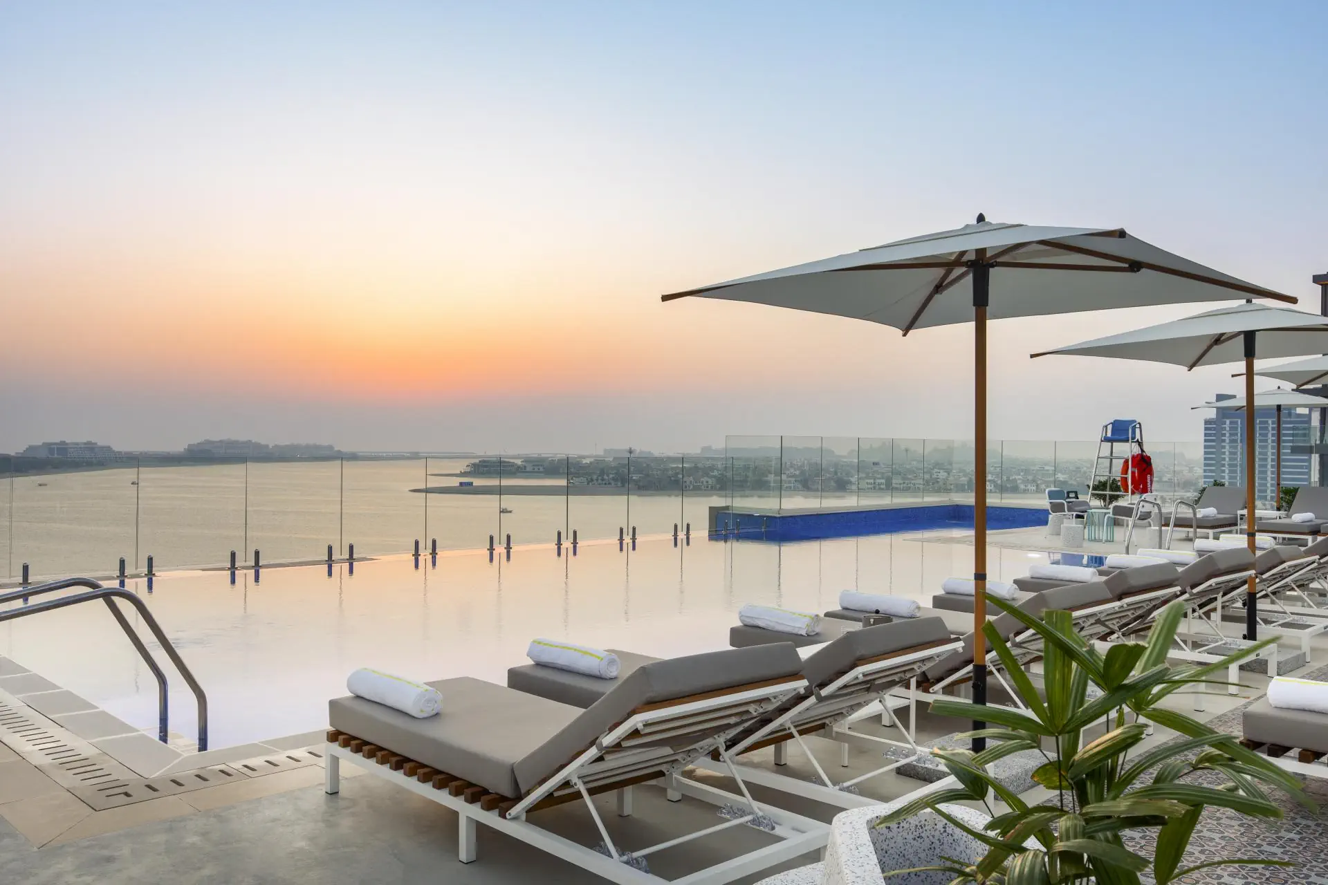 Voco Dubai The Palm 4*, фото 10