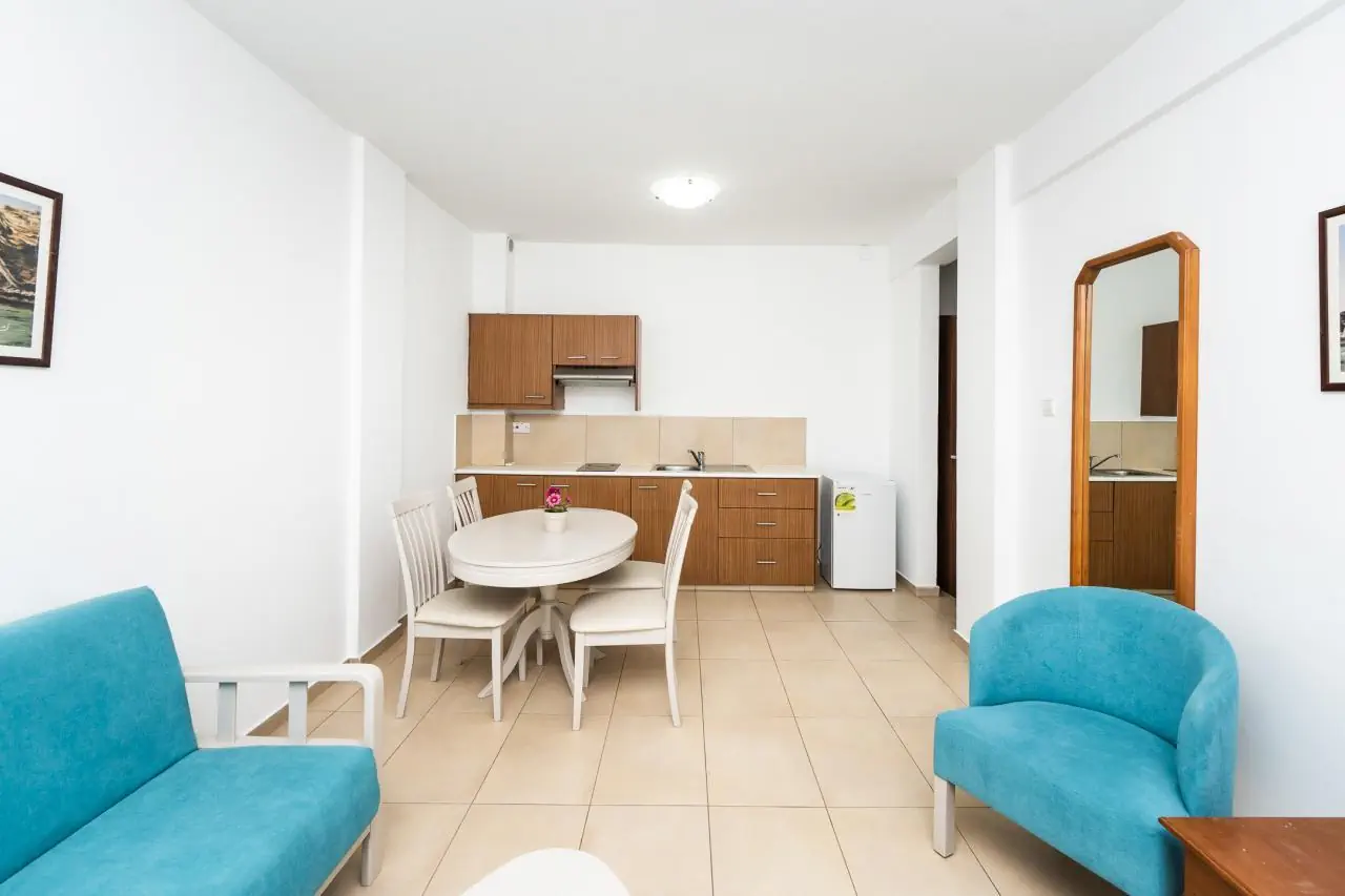 Flora Hotel Apartments, фото 13