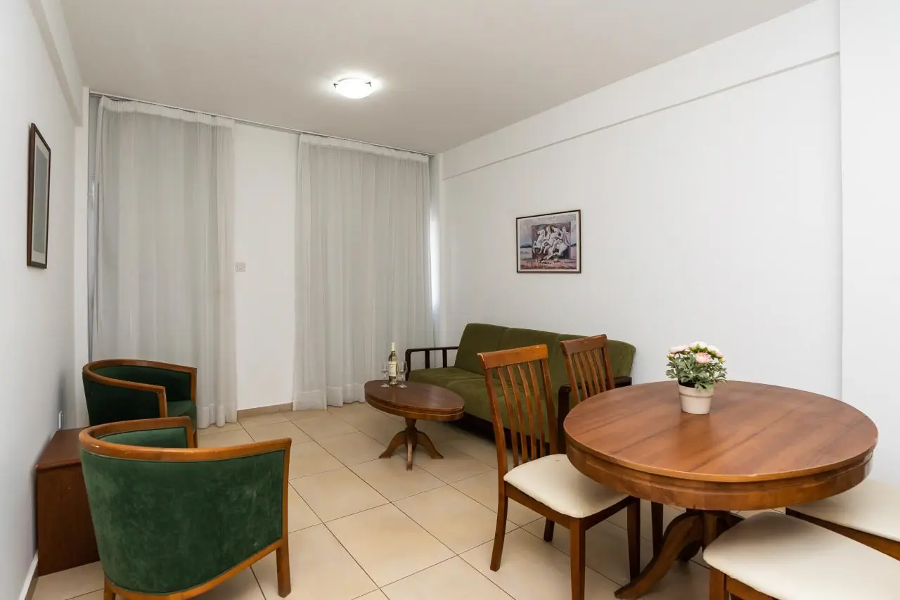 Flora Hotel Apartments, фото 4