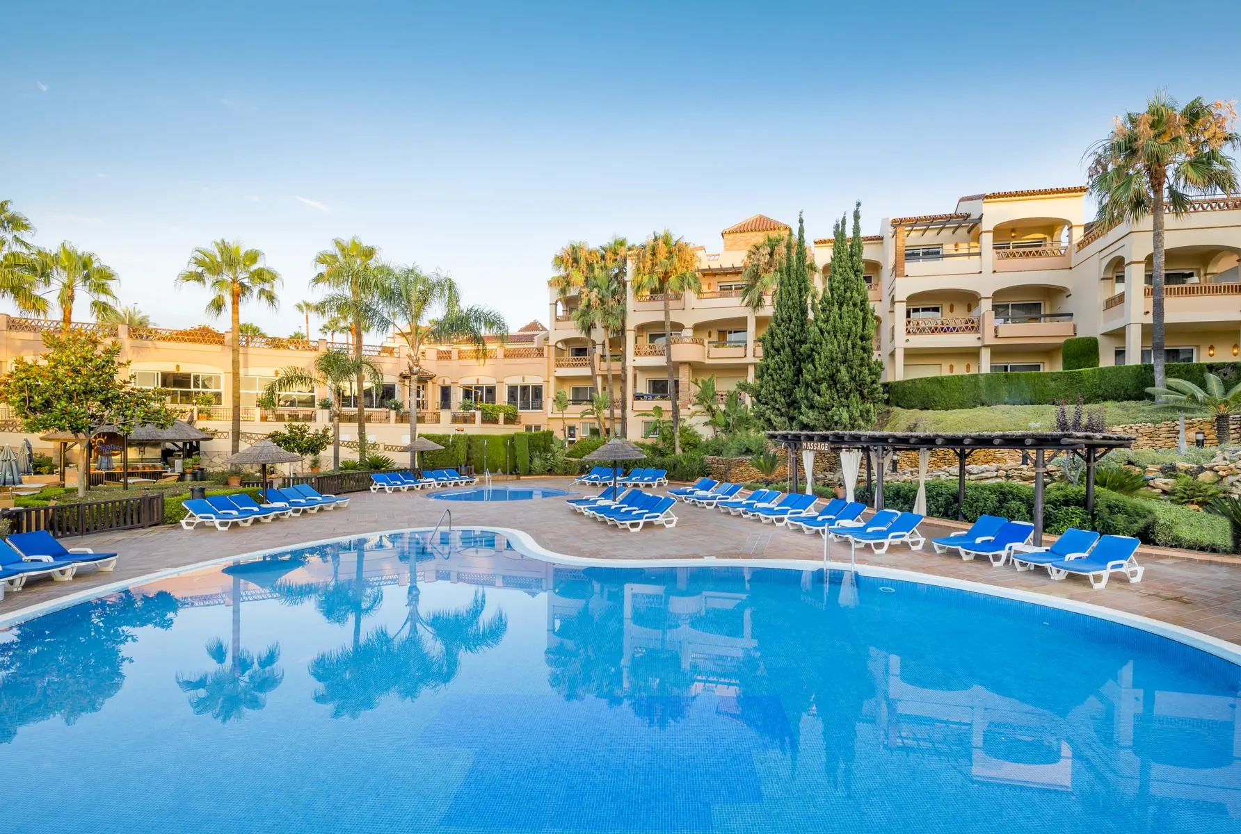 Wyndham Grand Residences Costa del Sol 3*