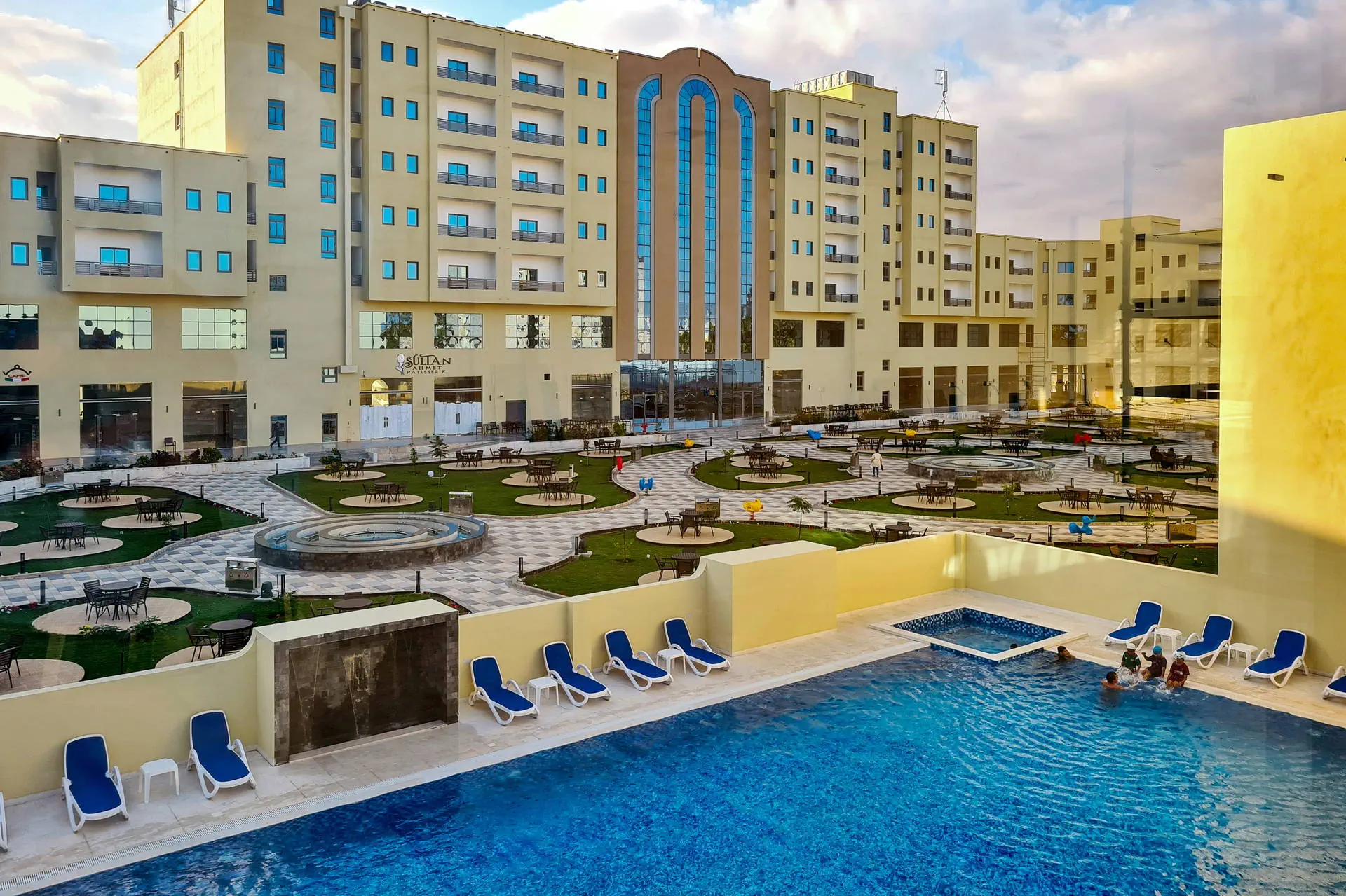 Plaza Hotel and Resort 4*
