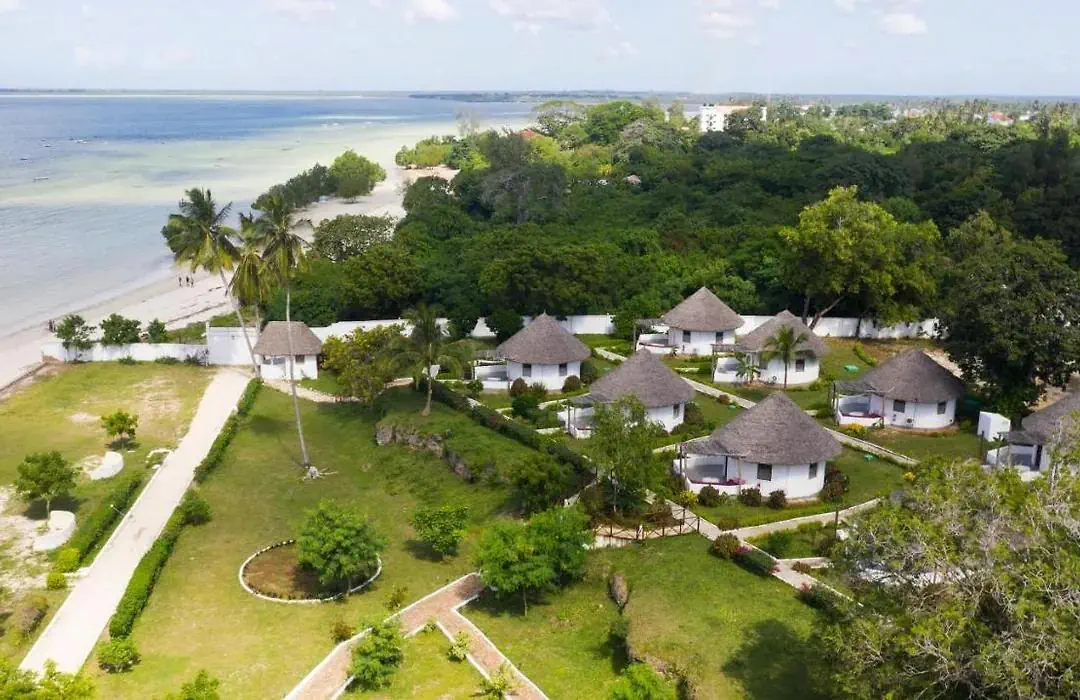 Antonio Beach Tree House Hotel & Spa 4*