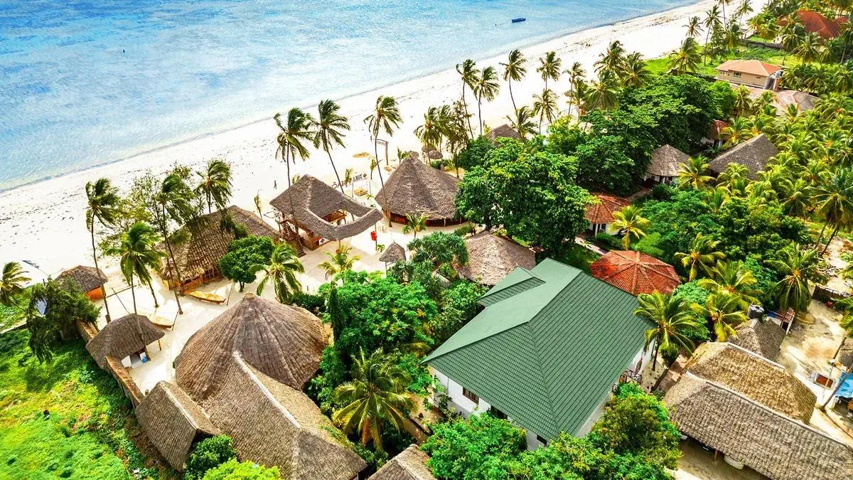 Tiki Beach Club & Resort 4*