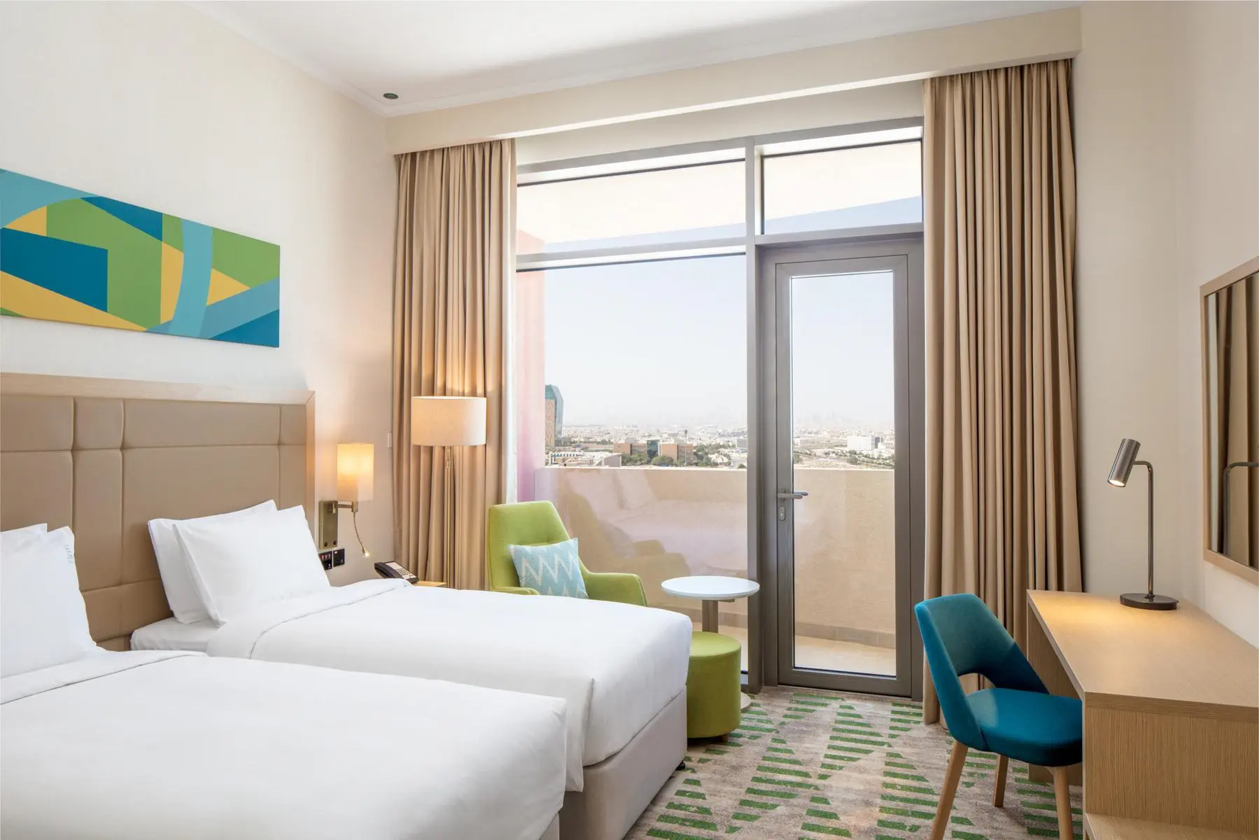 Holiday Inn & Suites Dubai Science Park 4*, фото 10