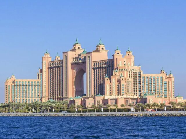 Amwaj Rotana Jumeirah Beach