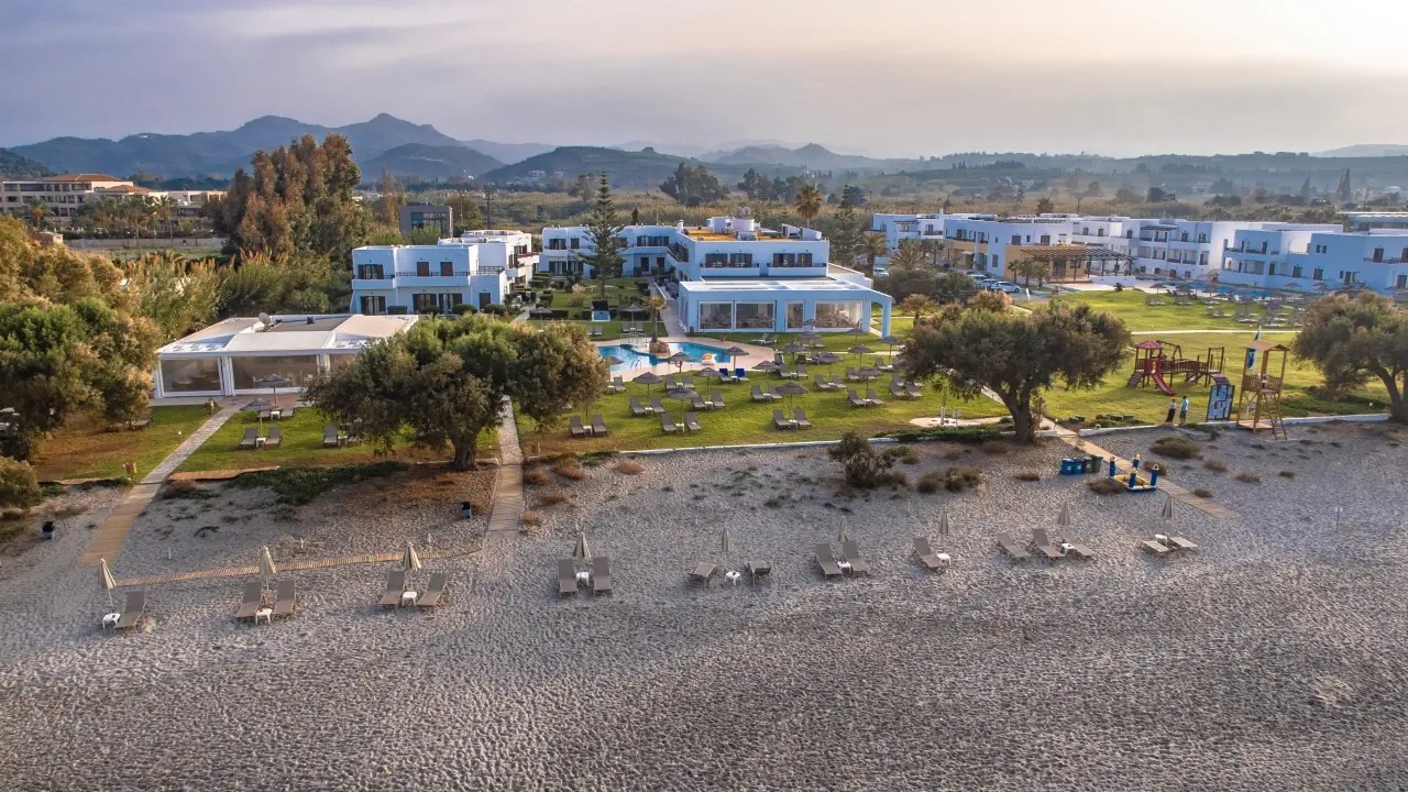 Geraniotis Beach 4*