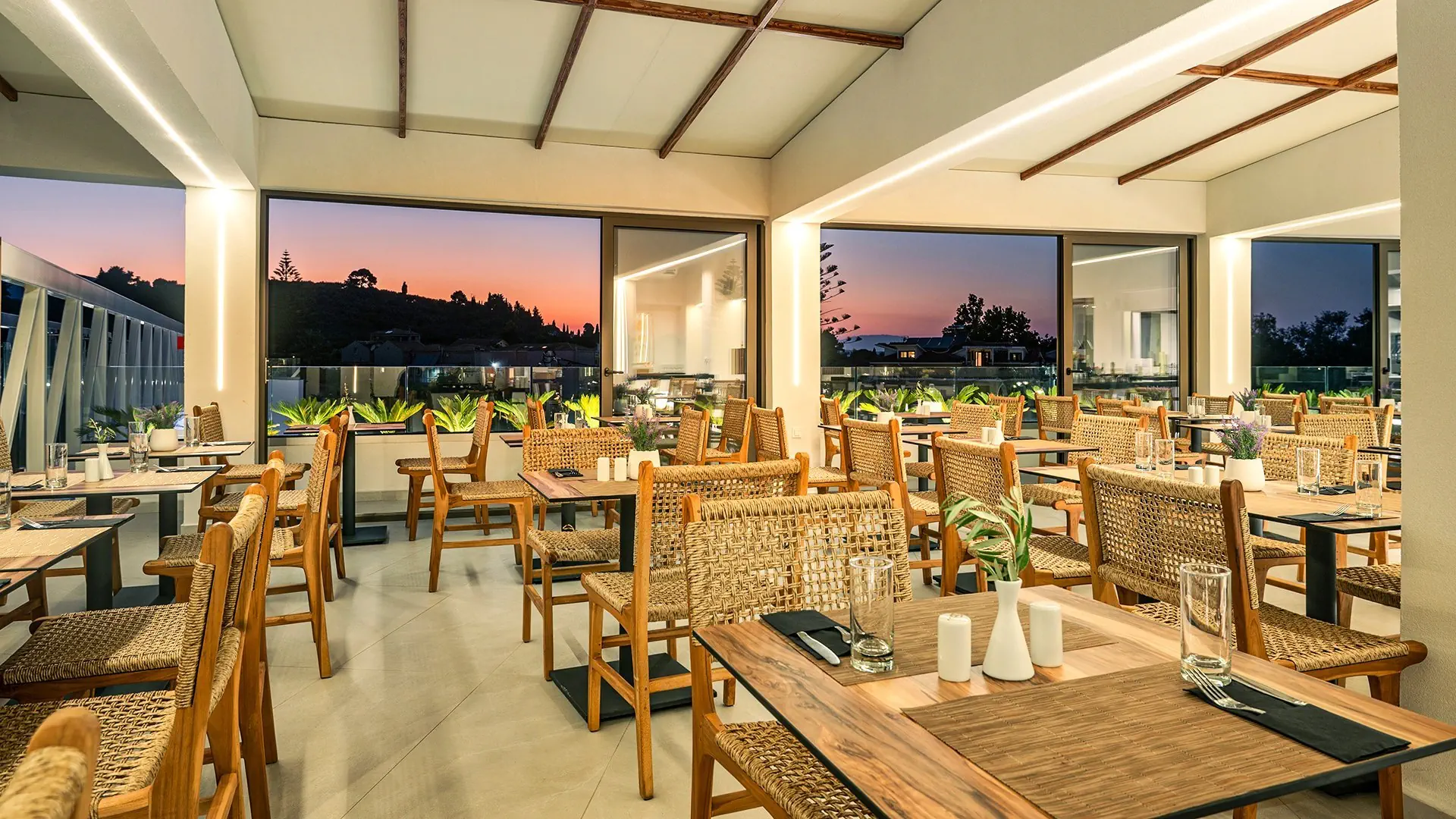 Ionis Art Luxury Suites 5*, фото 9
