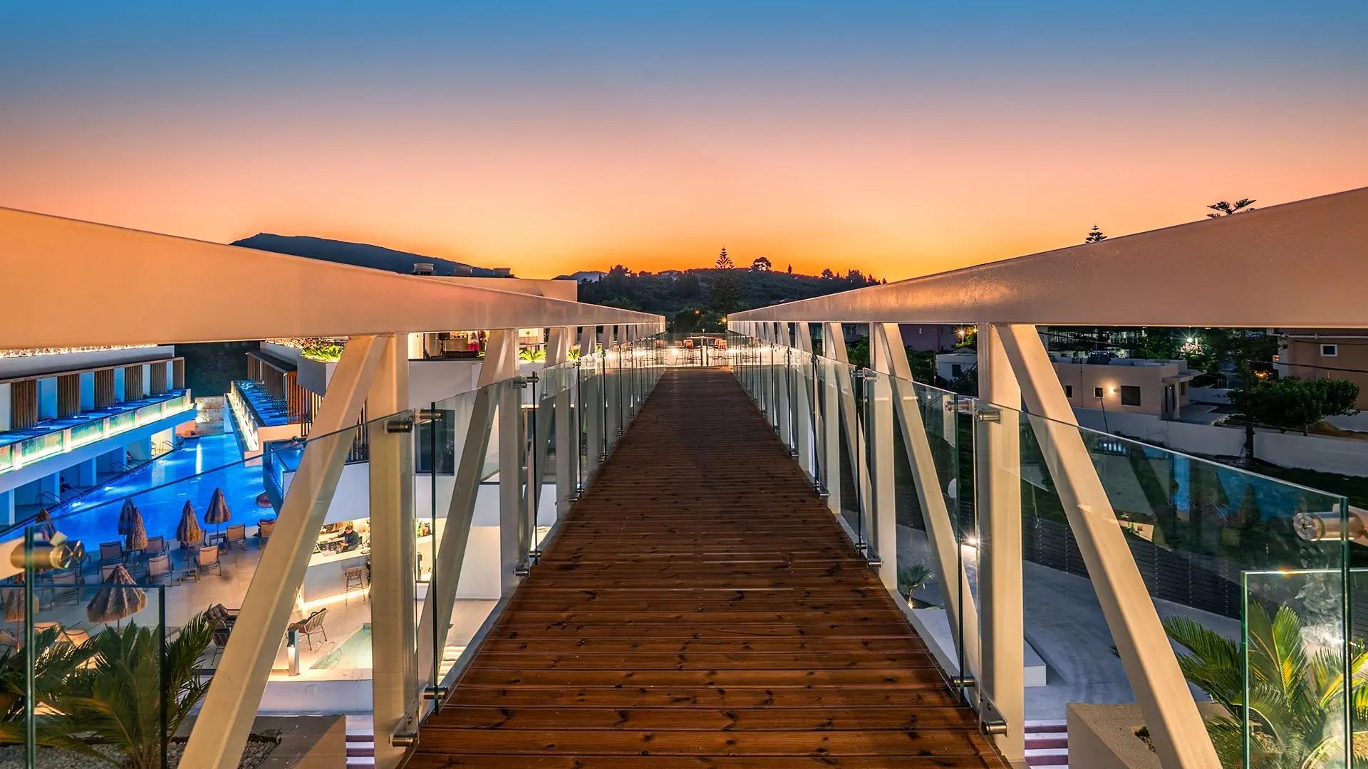 Ionis Art Luxury Suites 5*, фото 14