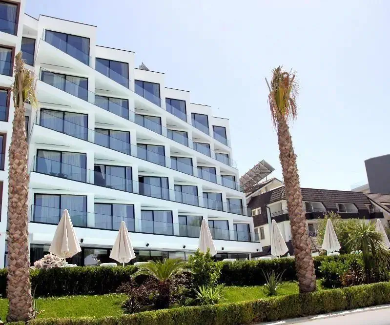 Luxury Premium Finese 4*