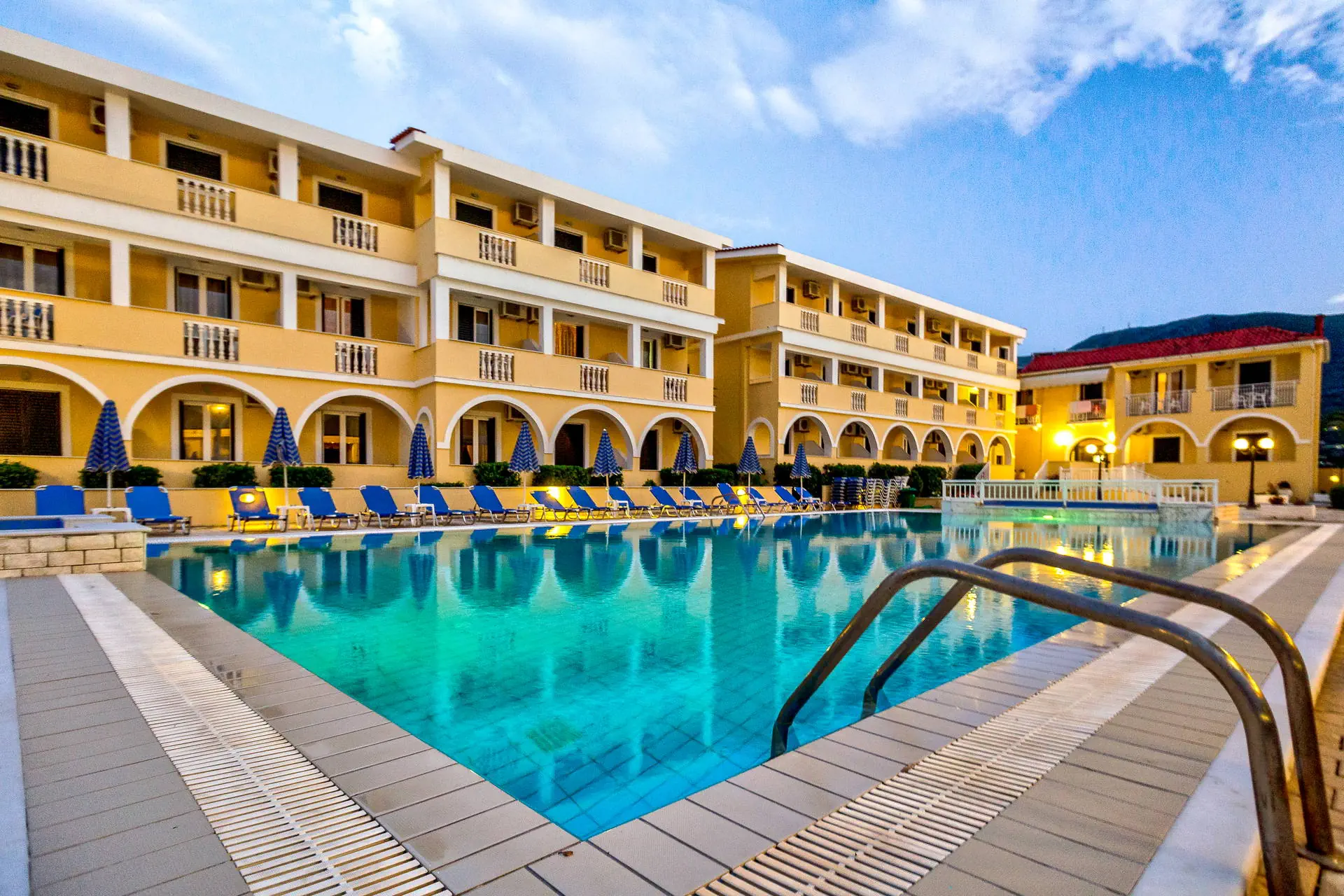 Konstantin Beach 3*