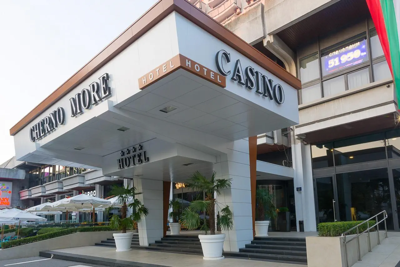 Hotel & Casino Cherno More 4*