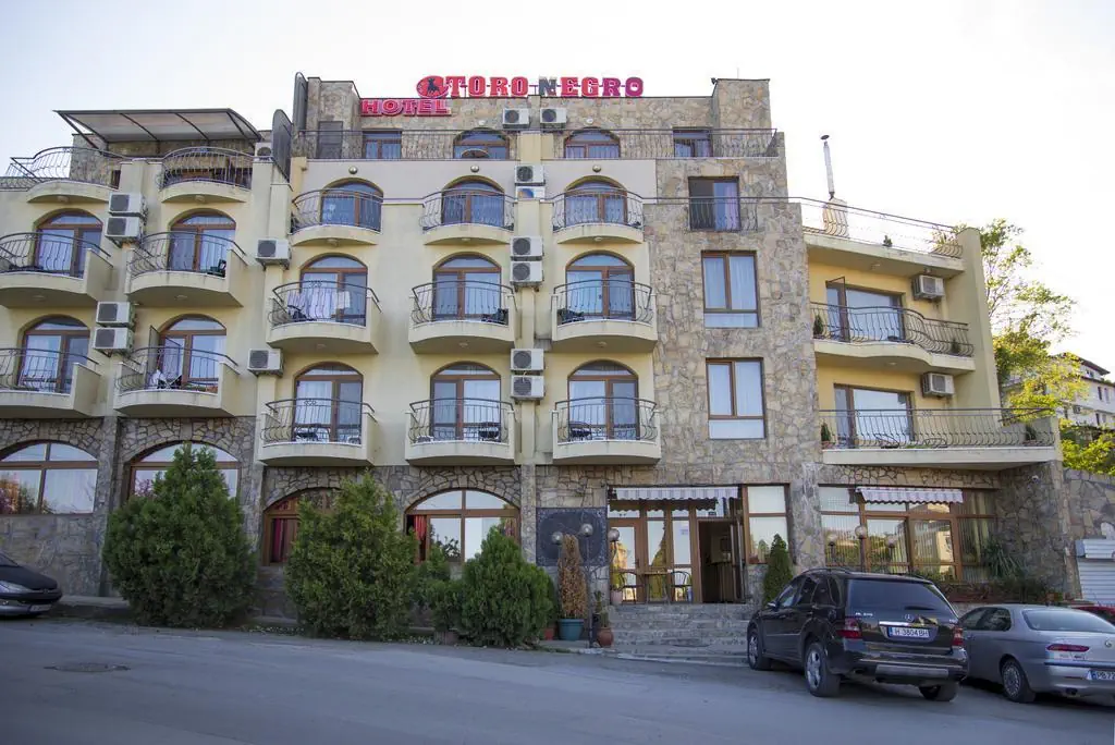 Hotel Toro Negro 3*