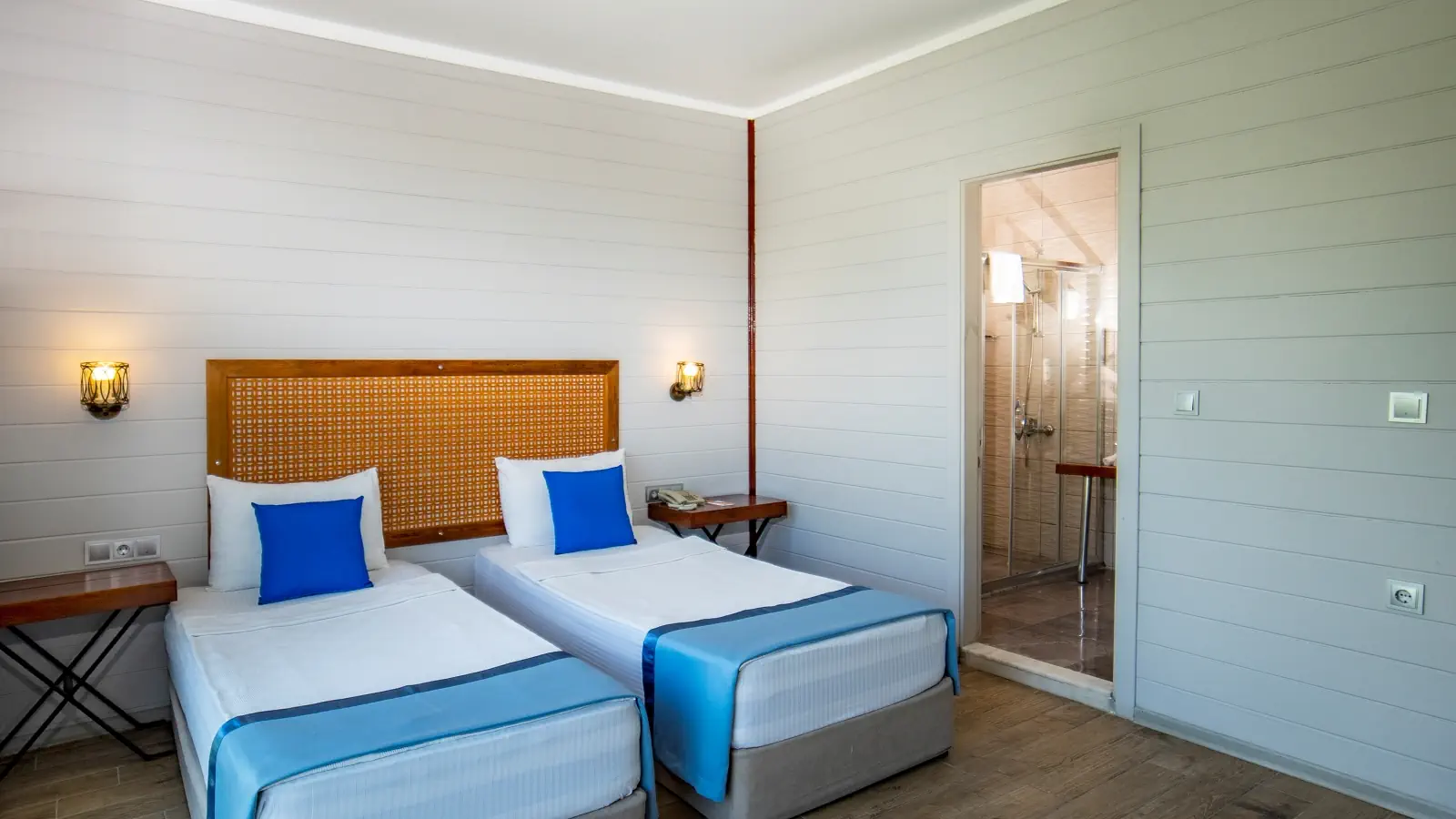 RISUS BEACH RESORT HOTEL, фото 6