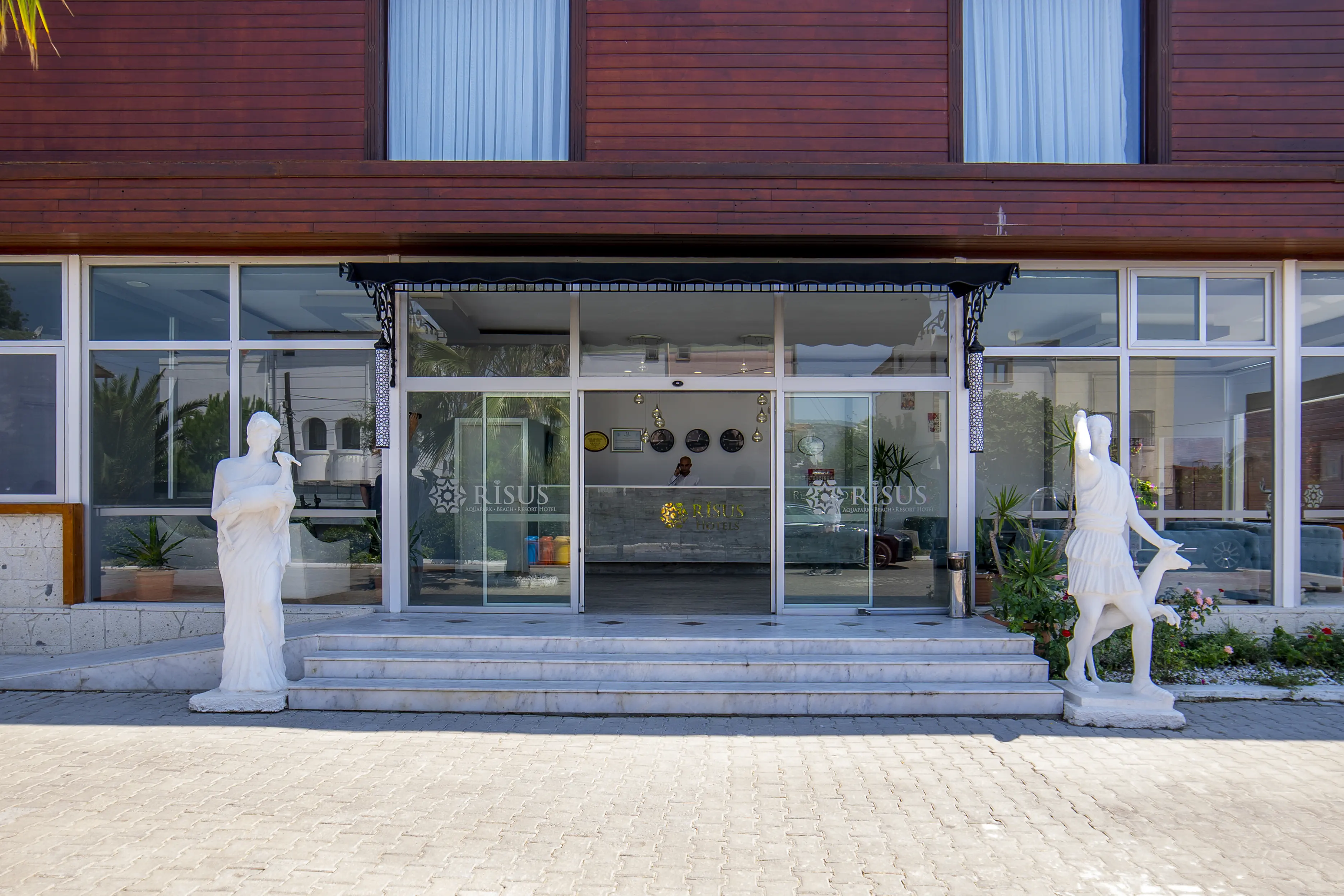 RISUS BEACH RESORT HOTEL, фото 2