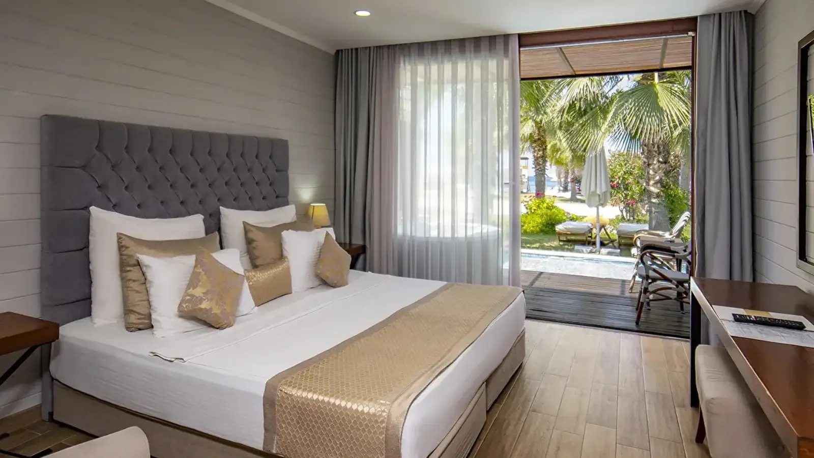 RISUS BEACH RESORT HOTEL, фото 11